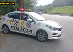 Faxineira é esfaqueada pela patroa dentro de casa em Cambuquira; suspeita é presa